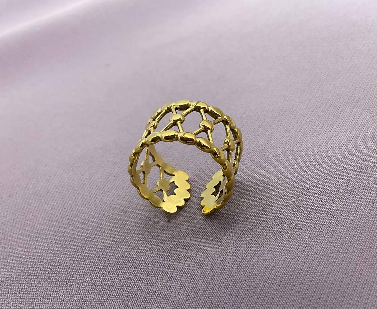 Nina Ring