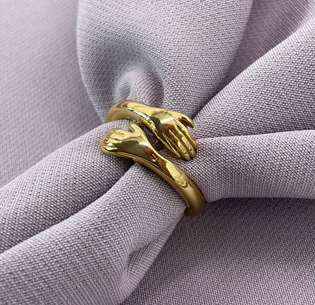 Hug Ring