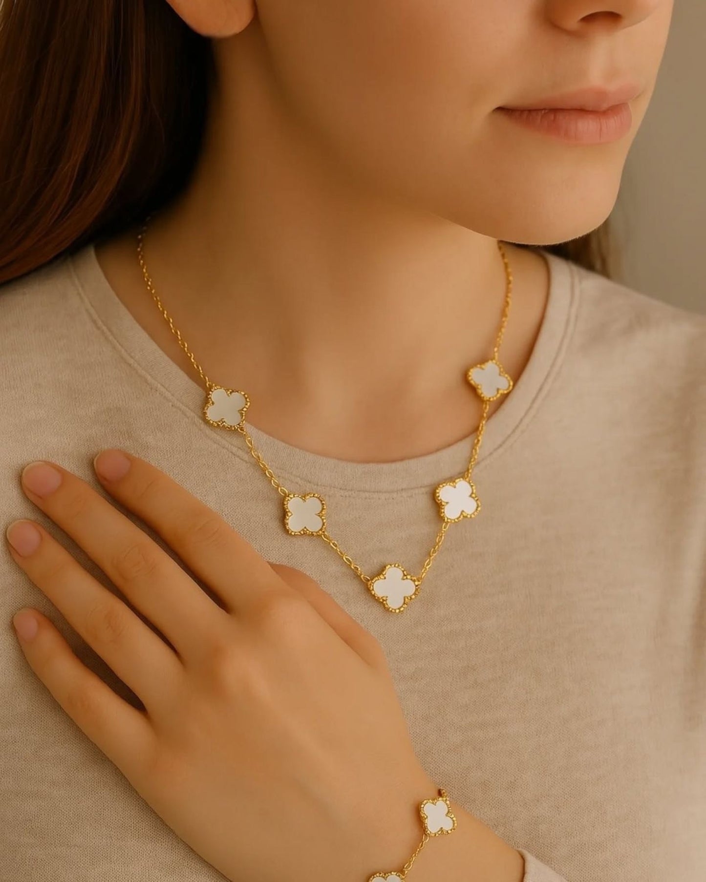Stainless Steel Van Cleef White Set