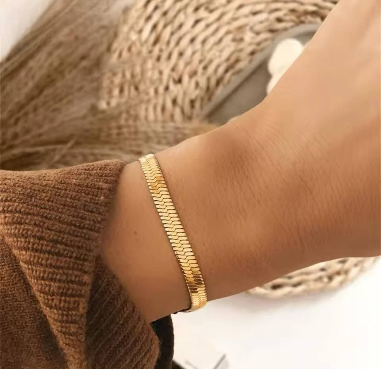 Stainless Snake Back Bracelet