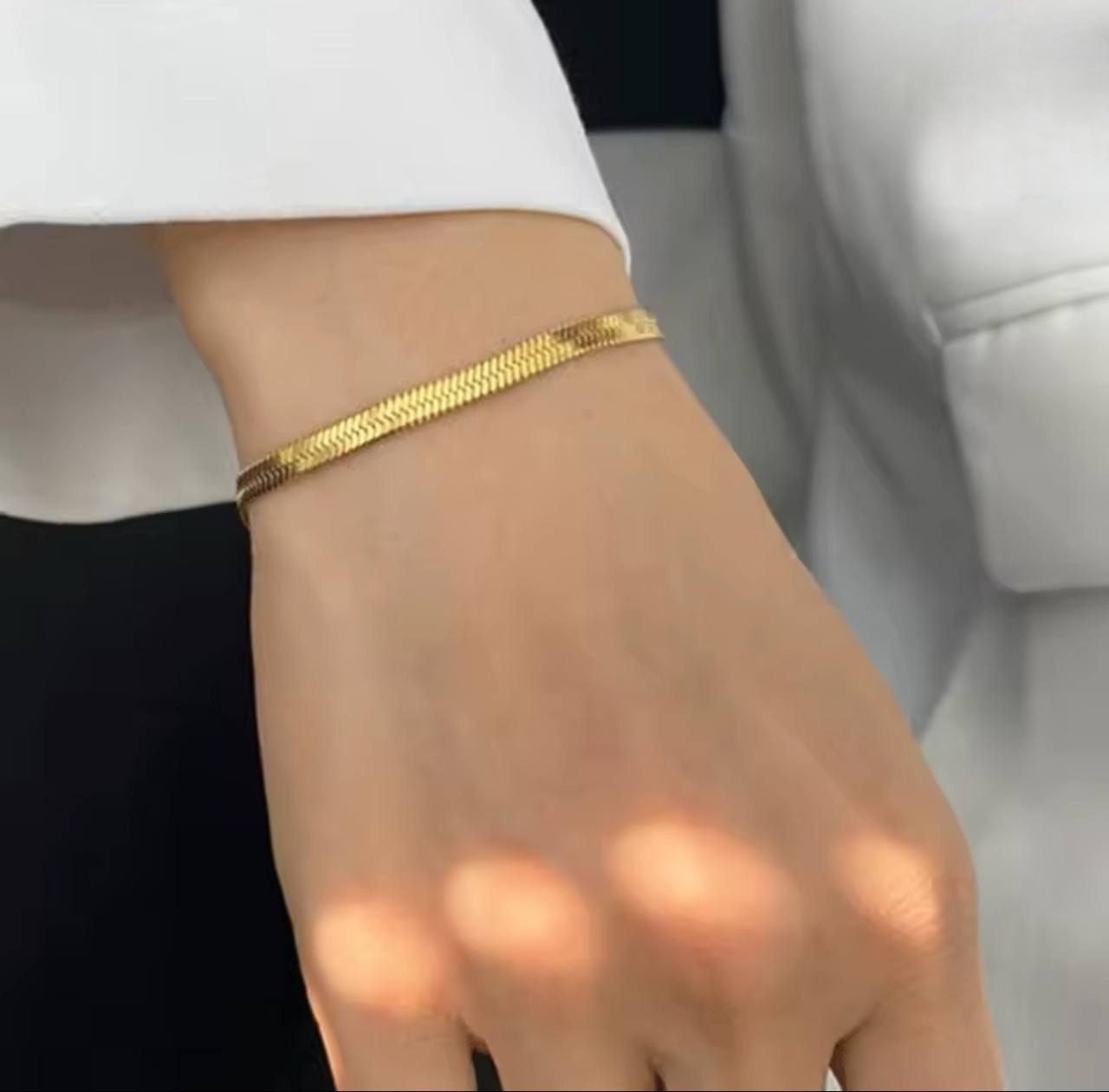 Stainless Snake Back Bracelet