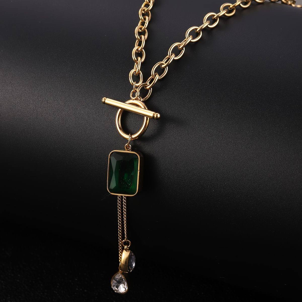 Rectangle Emerald Gemstone Necklace