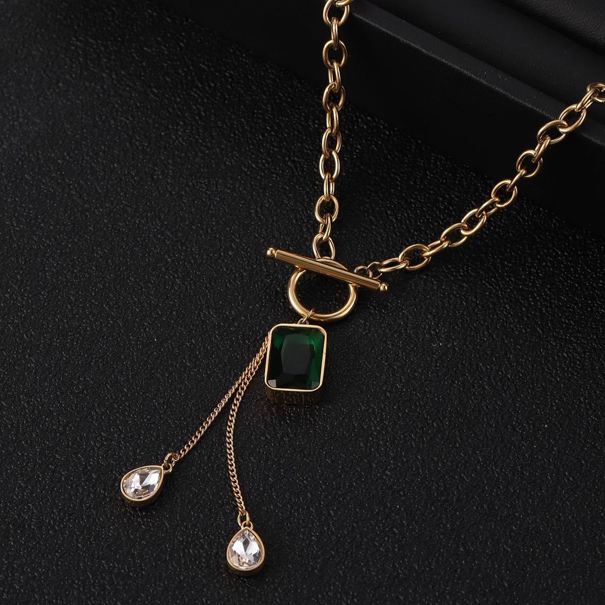 Rectangle Emerald Gemstone Necklace
