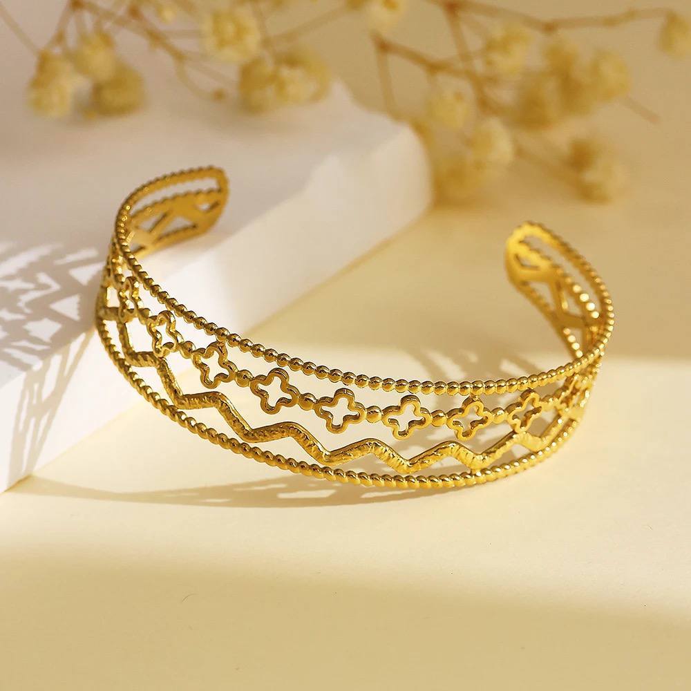 Stainless Clara Bangle