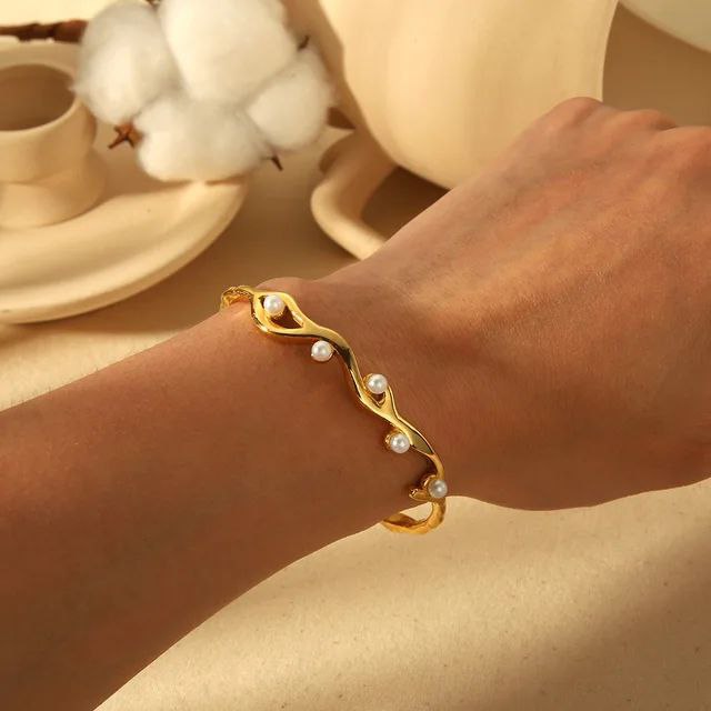 Stainless Mariana Bangle